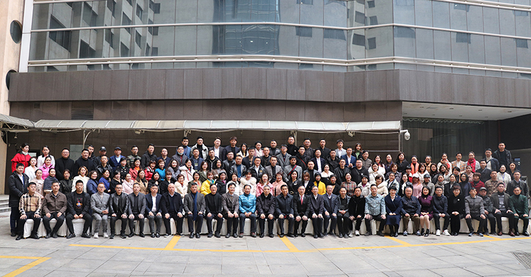 胡國安董事長當(dāng)選湖南省化妝品經(jīng)營行業(yè)協(xié)會(huì)名譽(yù)會(huì)長